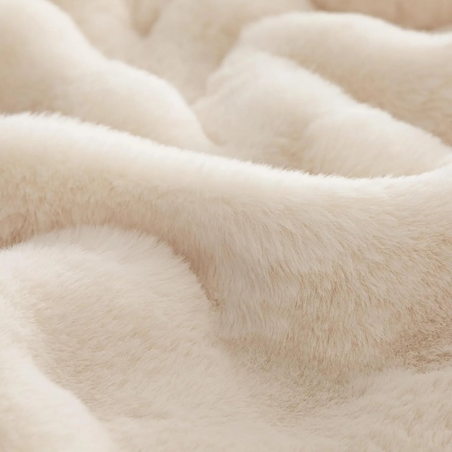 Toscana Rabbit Fur Blanket with Double-Sided Fleece