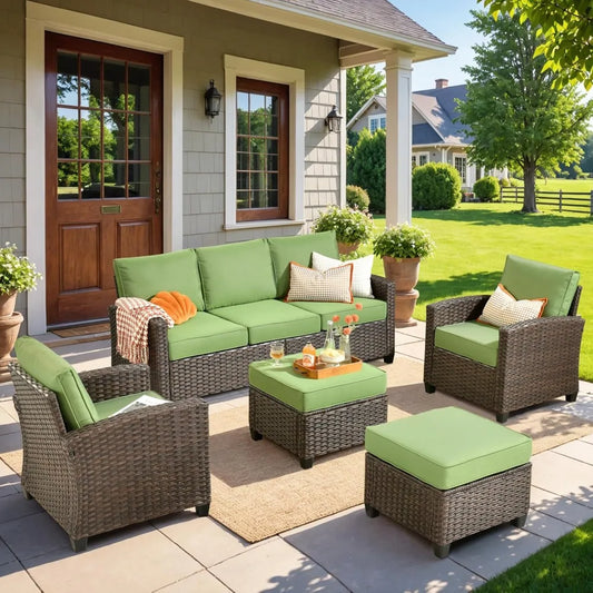 5-Piece Outdoor Wicker Patio Furniture Set