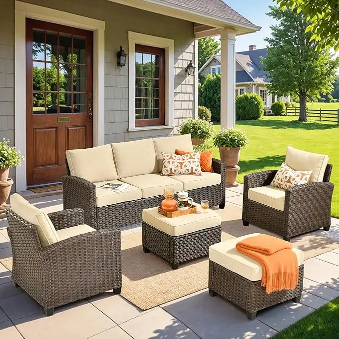 5-Piece Outdoor Wicker Patio Furniture Set